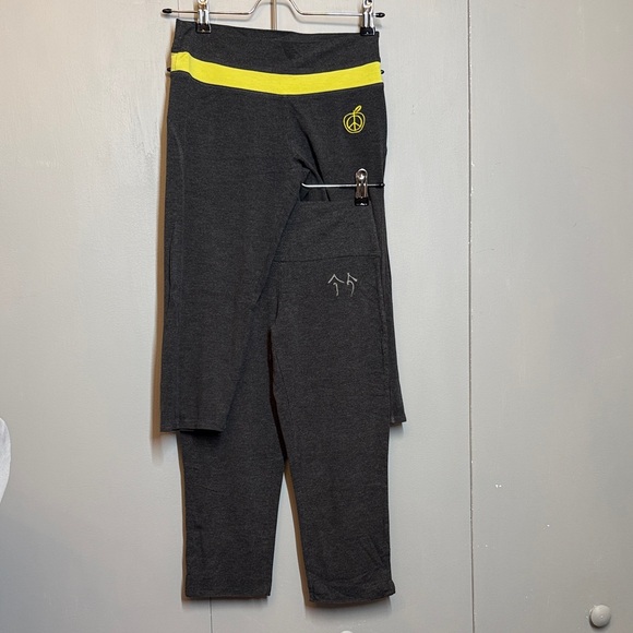 Green Apple Pants - 2 pair Green Apple Bamboo Yoga Capri Pants